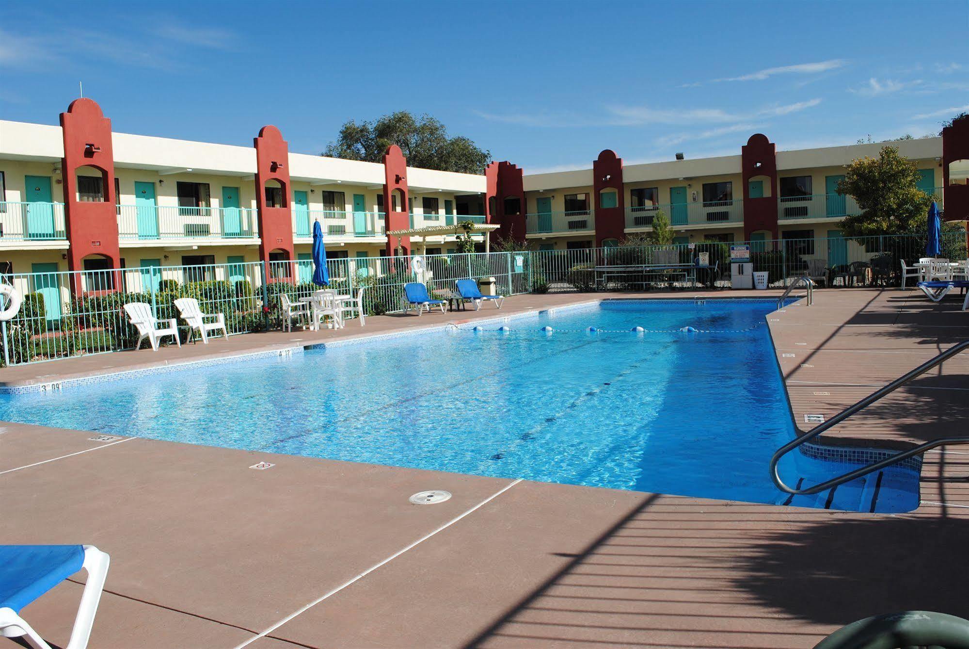 Days Inn By Wyndham Santa Fe New Mexico Exterior foto